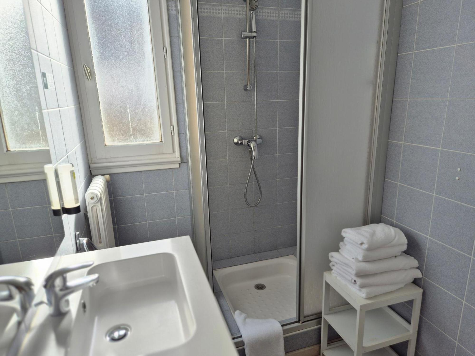 Logis Hotel Restaurant L'Oustal Naves  Екстер'єр фото