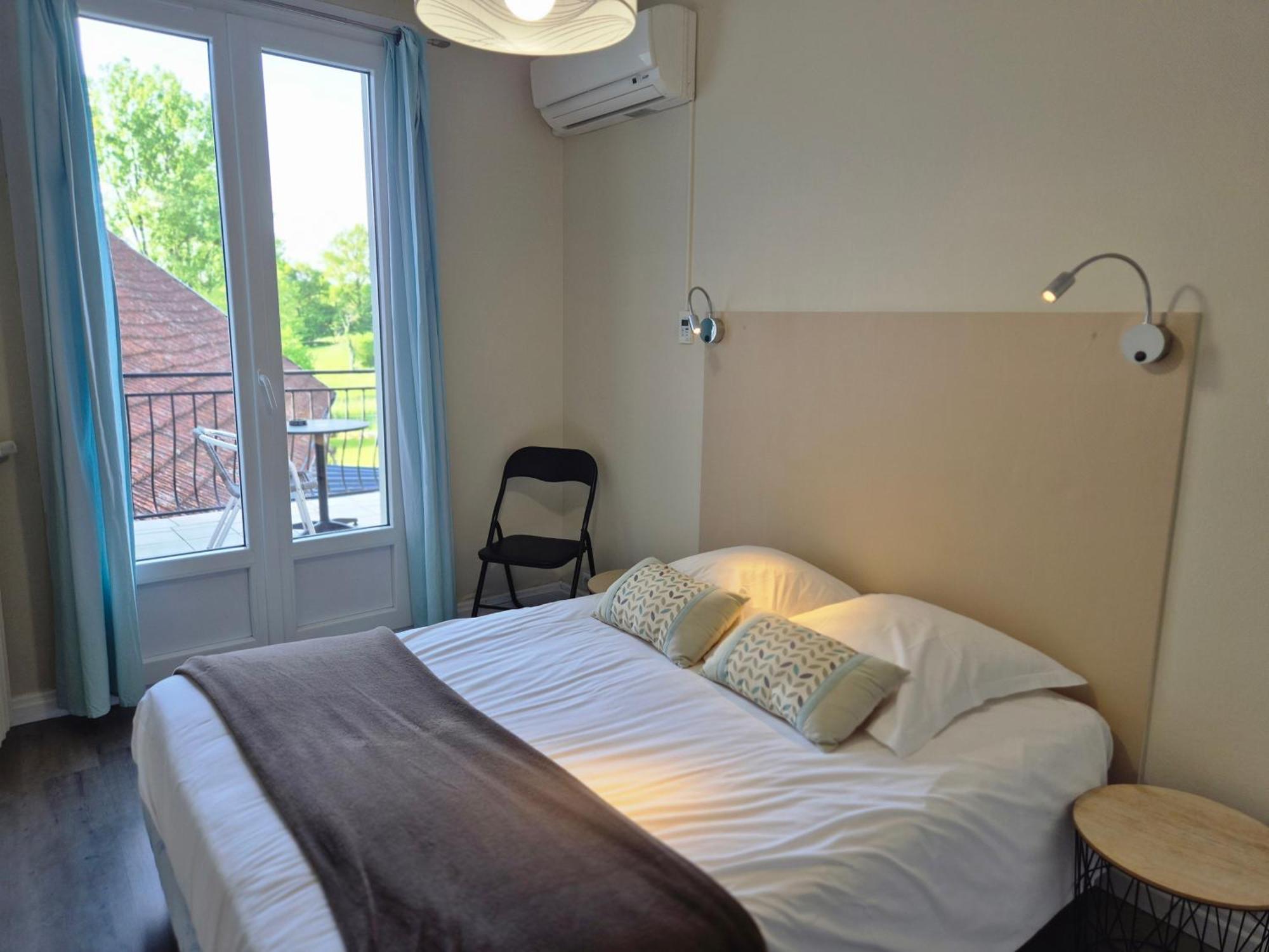 Logis Hotel Restaurant L'Oustal Naves  Екстер'єр фото