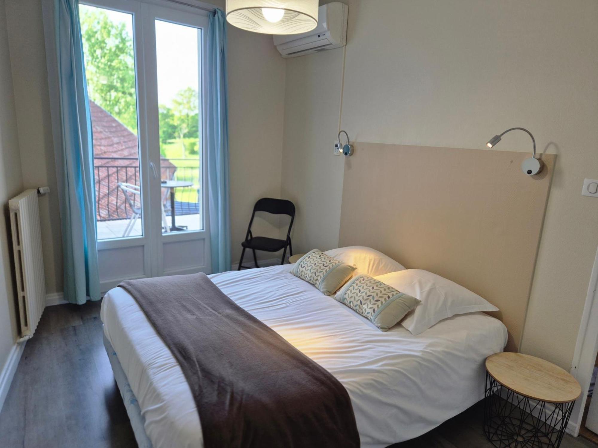 Logis Hotel Restaurant L'Oustal Naves  Екстер'єр фото