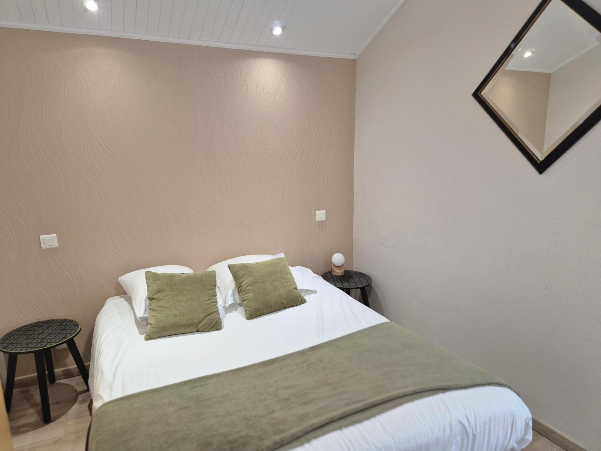 Logis Hotel Restaurant L'Oustal Naves  Екстер'єр фото